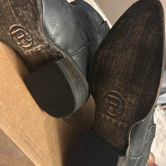 Women’s cowboy boots size 8 - Picture 2 of 5